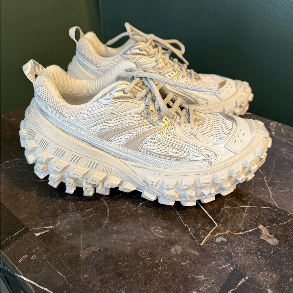 Women's Balenciaga Defenders
